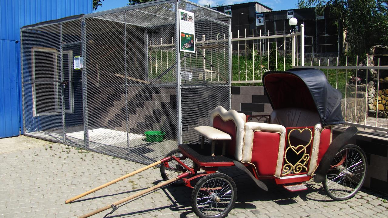 Mini Hotel Leon Lalovo 外观 照片