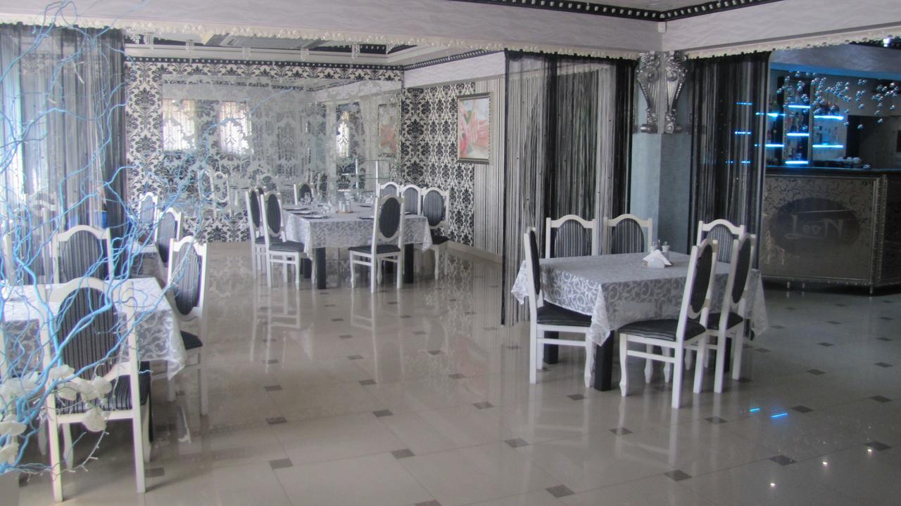 Mini Hotel Leon Lalovo 外观 照片