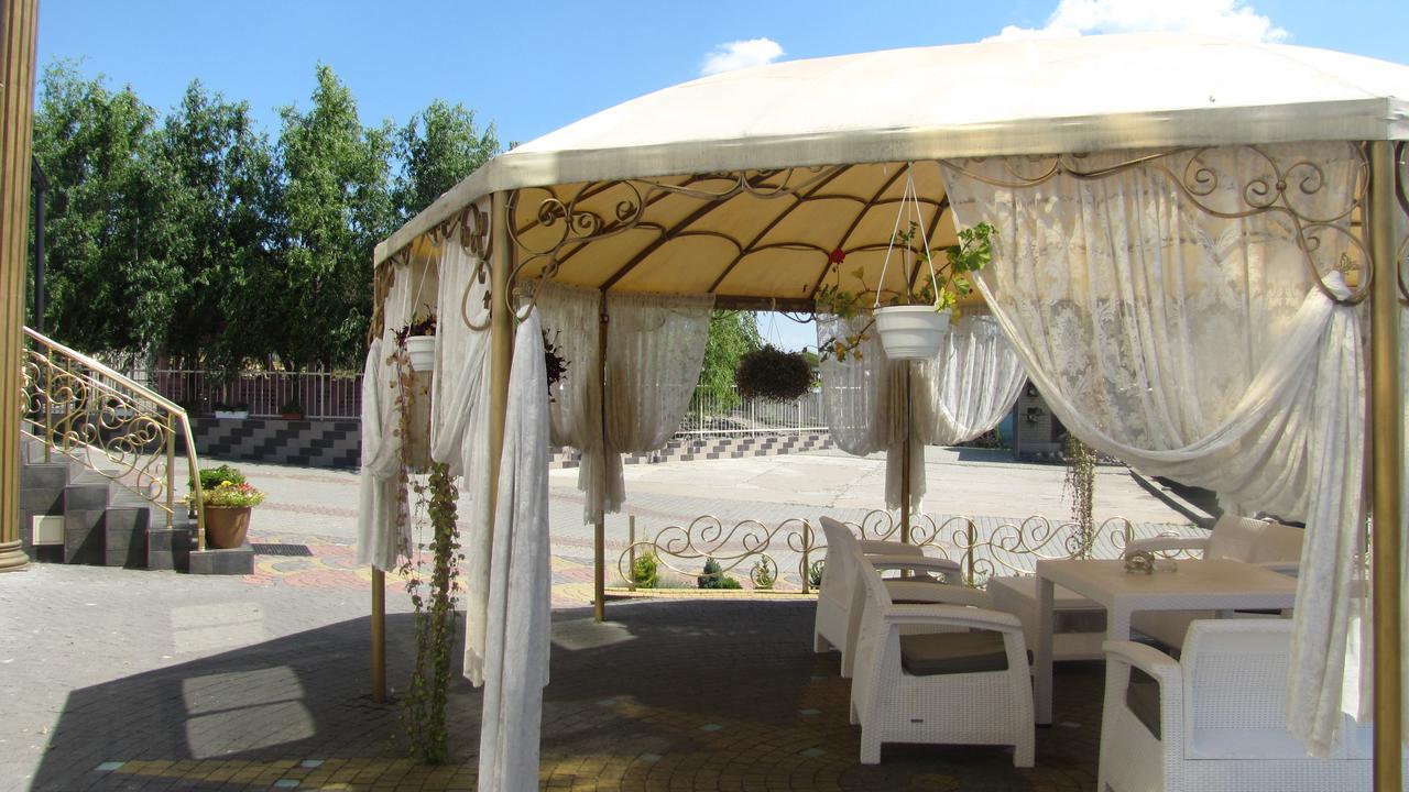 Mini Hotel Leon Lalovo 外观 照片