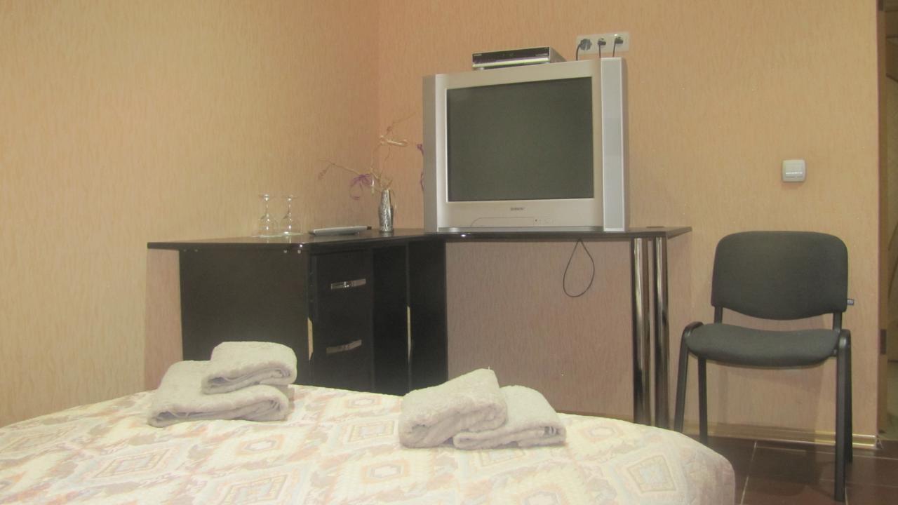Mini Hotel Leon Lalovo 外观 照片