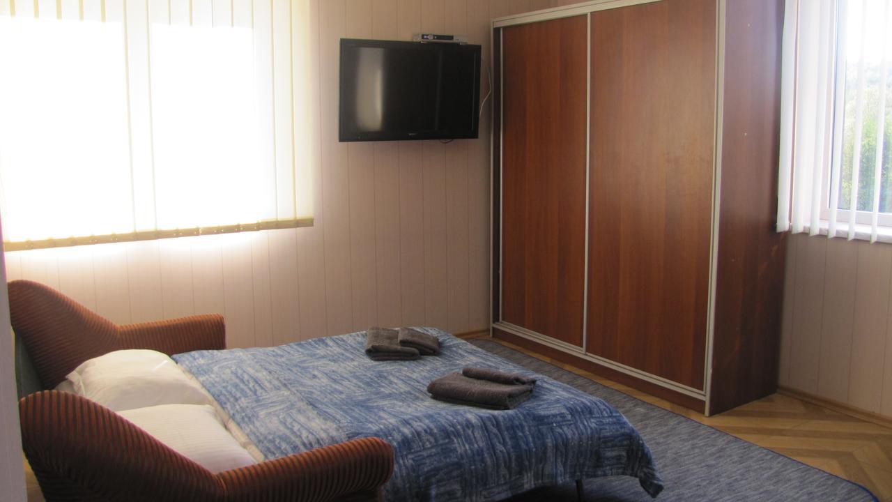 Mini Hotel Leon Lalovo 外观 照片