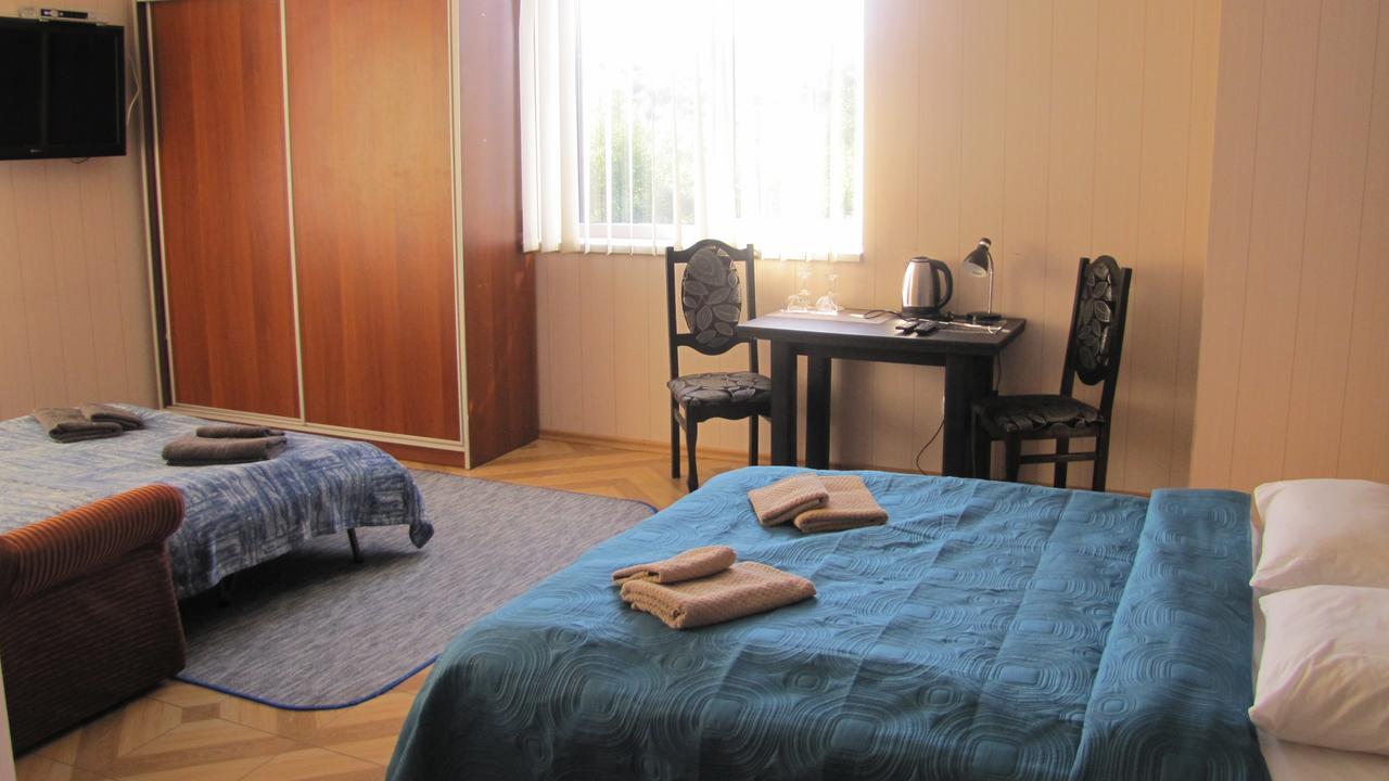 Mini Hotel Leon Lalovo 外观 照片