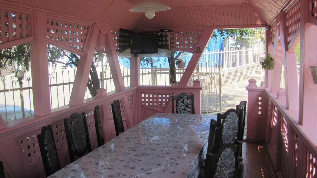 Mini Hotel Leon Lalovo 外观 照片